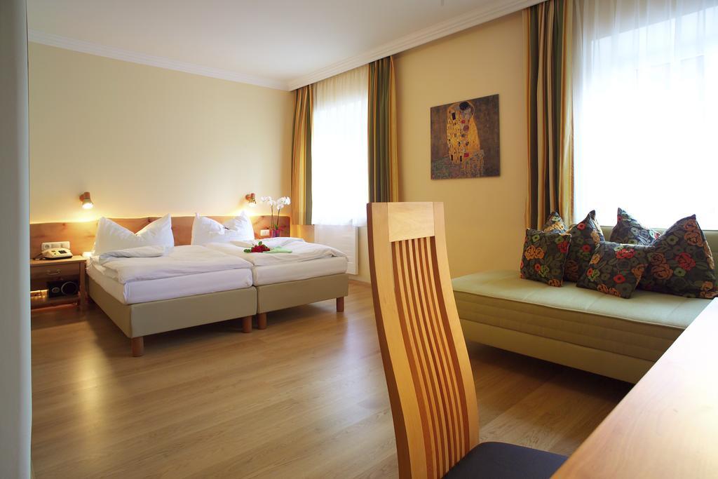 Hotel & Restaurant Ragginger Attersee Nussdorf am Attersee Quarto foto